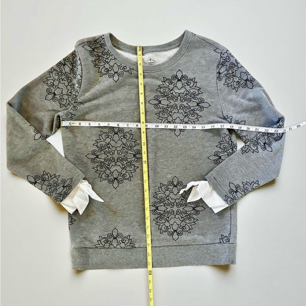 St. John's Bay Gray Patterned Sweatshirt - Picture 4 of 4